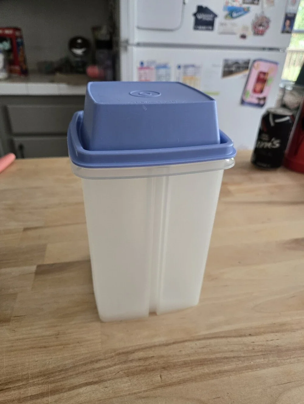 Vintage Tupperware Pick-A-Deli Pickle Keeper Container 1560-2   3 Pieces  Blue